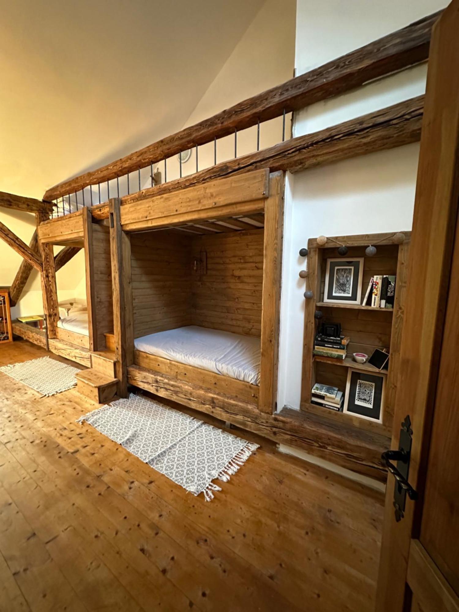 Banská Štiavnica Apartman V Zltom Dome מראה חיצוני תמונה